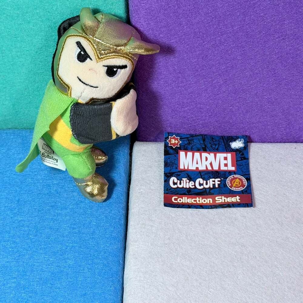 Marvel Cutie Cuff Earth's Mightiest Series Loki Plush Cuff